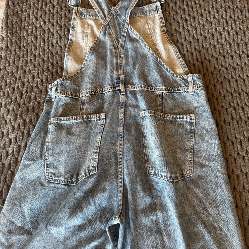 We The Free Ziggy Overalls from Free People. Worn once, no tags. Size M.